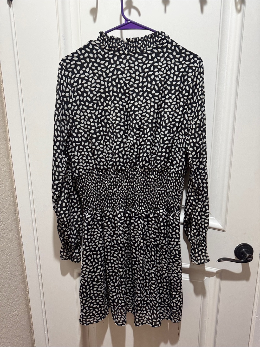 She and Sky Black & White Leaf-Print Smocked-Waist Long Sleeve Dress